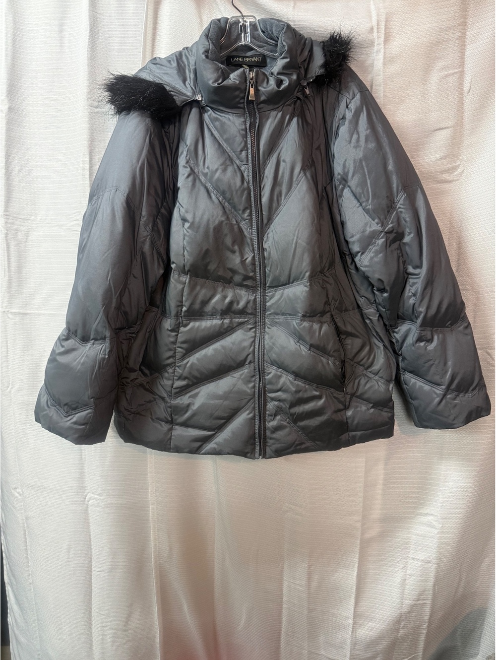 Lane Bryant Women's Gray Puffer Jacket with Faux Fur Hood Trim Size 18/20